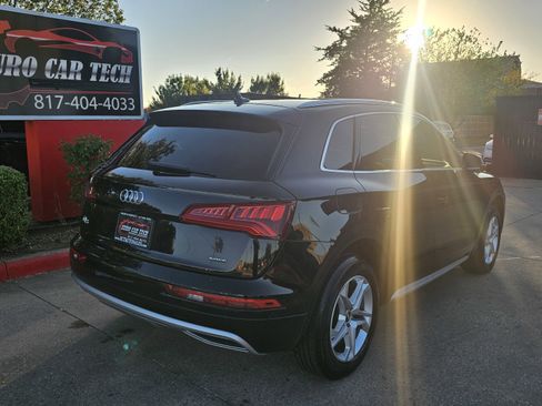 Used 2019 Audi Q5 2.0T Premium w/ Convenience Package image 8