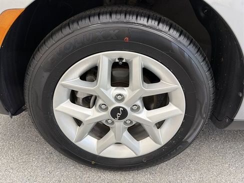 Used 2022 Kia Soul LX w/ Technology Package FWD image 16