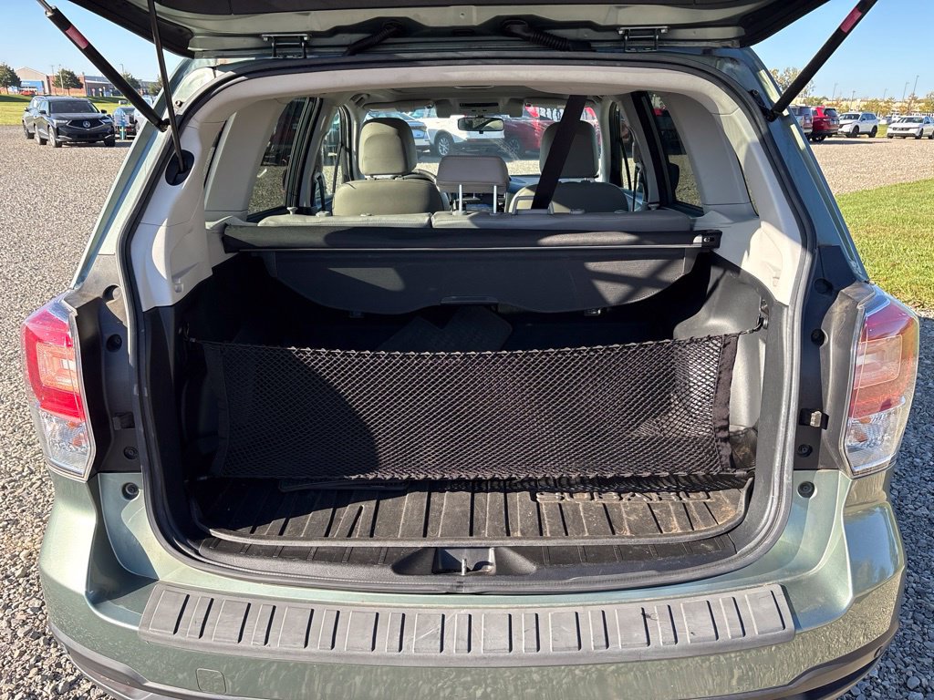 Used 2017 Subaru Forester 2.5i Limited AWD/4WD image 12