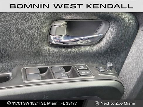 Used 2023 Nissan Titan PRO-4X w/ Pro-4x Convenience Package image 30