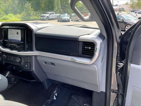 Used 2022 Ford F150 XLT w/ Trailer Tow Package AWD/4WD image 13