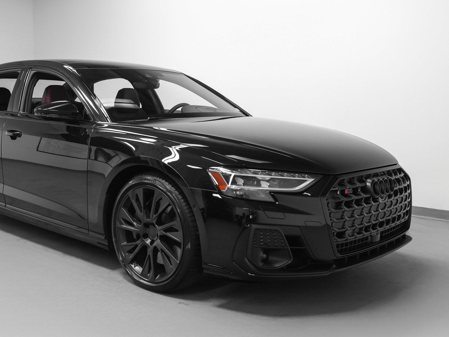 Used 2026 Audi S8 w/ Executive Plus Package AWD/4WD image 9