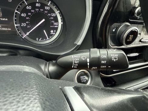 Used 2021 Toyota Highlander XLE image 39