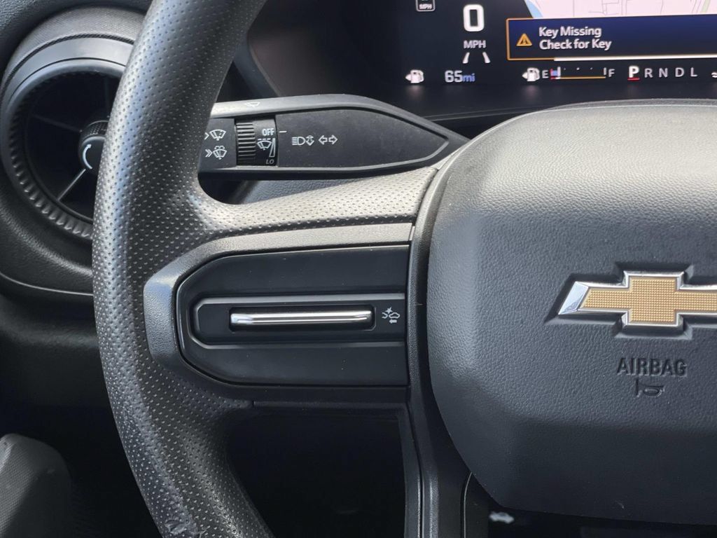 Used 2024 Chevrolet Colorado W/T RWD image 9