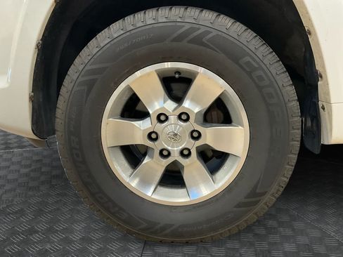 Used 2012 Toyota 4Runner SR5 w/ Premium Pkg AWD/4WD image 27