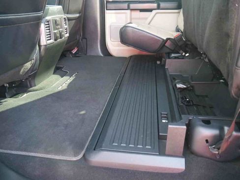 Used 2021 Ford F450 Limited image 28