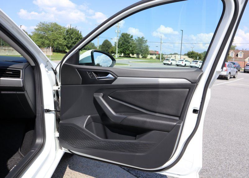 Used 2021 Volkswagen Jetta S FWD image 22