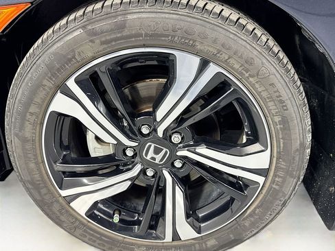 Used 2017 Honda Civic Touring image 41