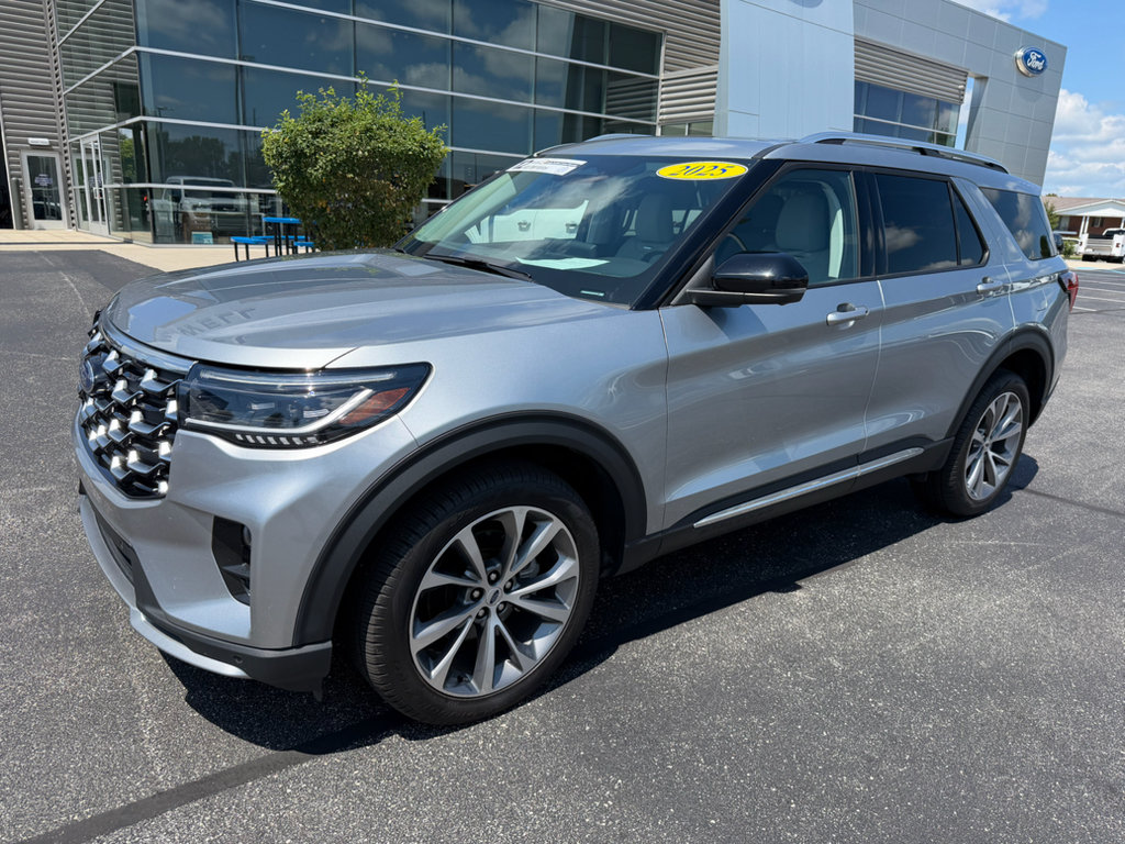 Used 2025 Ford Explorer Platinum w/ Ultimate Package AWD/4WD image 2