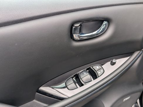 Used 2019 Nissan Leaf SL Plus w/ Protection Package image 17