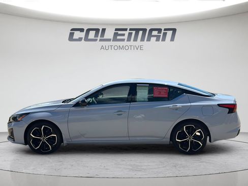 Used 2023 Nissan Altima 2.5 SR FWD image 5