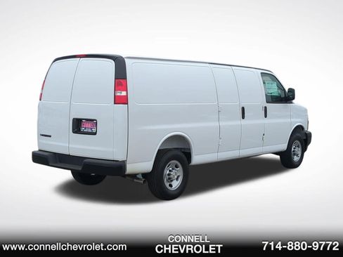 New 2026 Chevrolet Express 2500 Extended RWD image 5