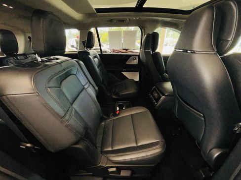 Used 2026 Lincoln Aviator Reserve AWD/4WD image 39