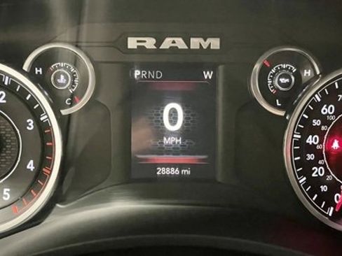Used 2022 RAM 3500 Big Horn image 15