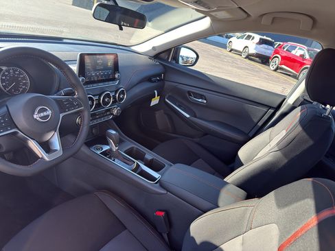 New 2025 Nissan Sentra SR image 25