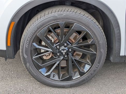 Used 2022 Mitsubishi Outlander SE image 26