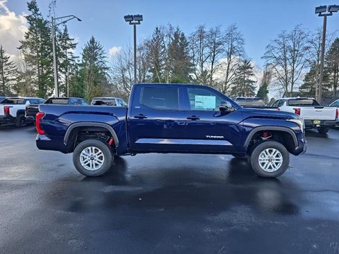 New 2025 Toyota Tundra SR5 image 7