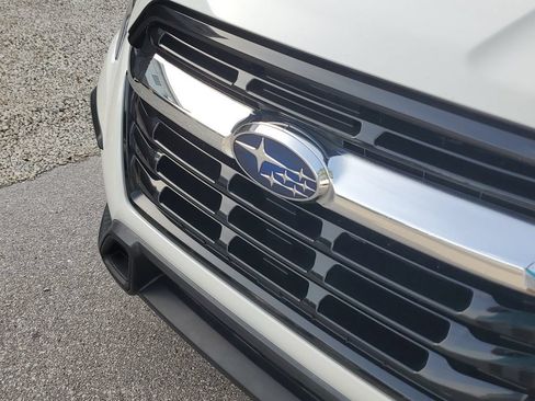 Used 2024 Subaru Ascent Premium AWD/4WD image 9