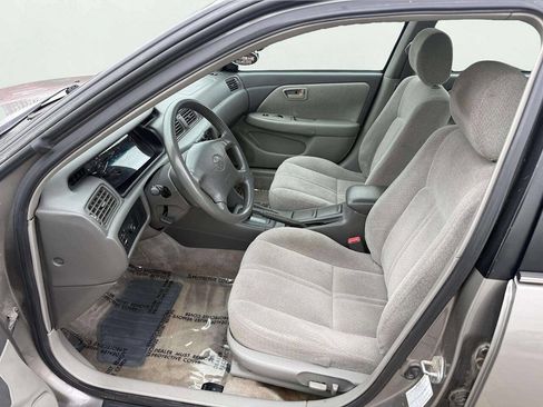 Used 2001 Toyota Camry LE FWD image 10
