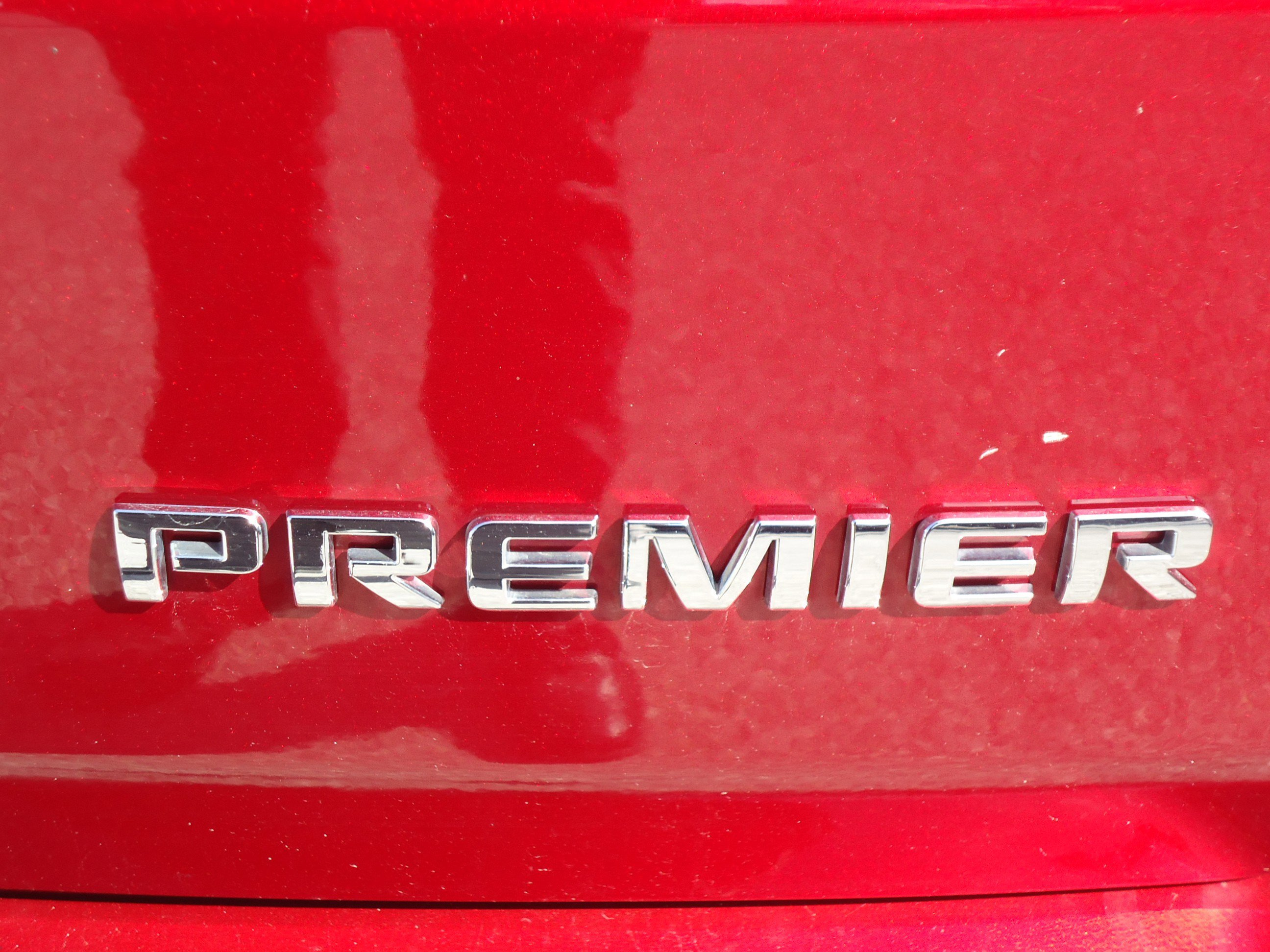 Used 2022 Chevrolet Traverse Premier w/ LPO, 'HIT The Road' Package AWD/4WD image 9