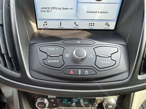 Used 2016 Ford Escape SE w/ SE Leather Comfort Package AWD/4WD image 25