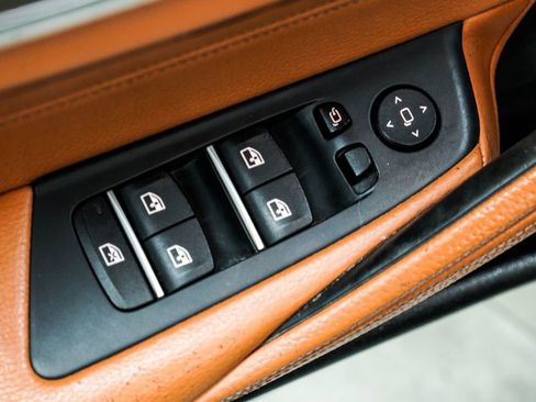 Used 2017 BMW 540i xDrive w/ Premium Package image 42