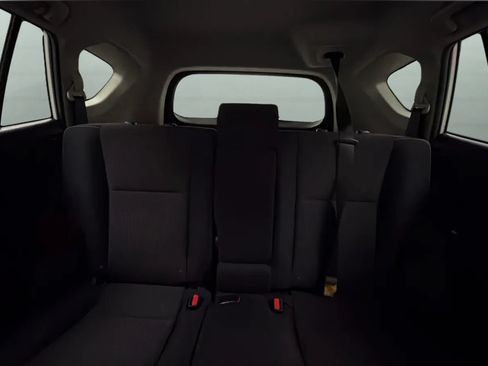 Used 2018 Toyota RAV4 XLE w/ All Weather Liner Package FWD image 18