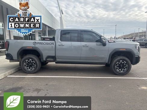 Used 2024 GMC Sierra 2500 AT4X image 3