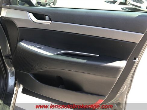 Used 2021 Hyundai Palisade SE FWD image 21