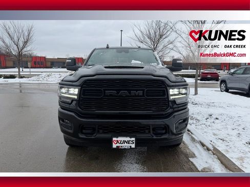 Used 2024 RAM 2500 Limited image 3