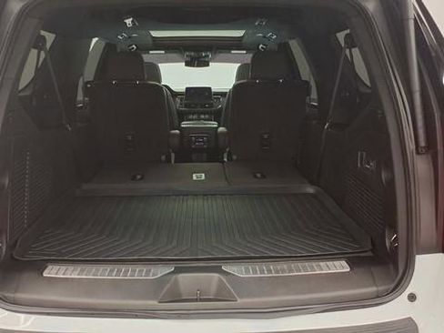 Used 2024 Chevrolet Suburban RST w/ Luxury Package image 22