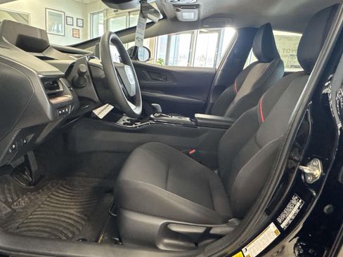 New 2026 Toyota Prius Plug-In Hybrid image 9