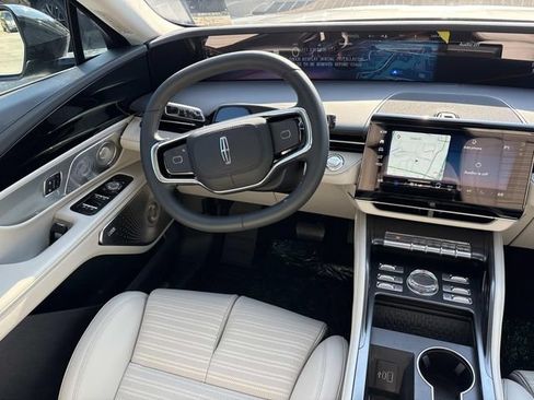 New 2026 Lincoln Nautilus Reserve AWD/4WD image 12