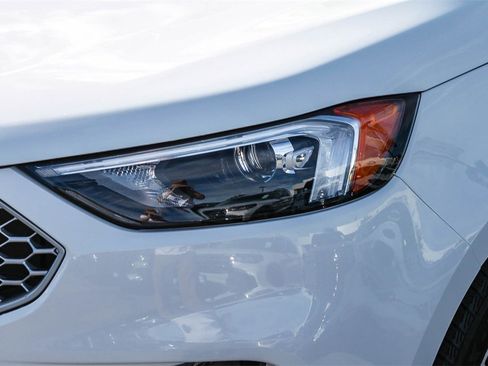 Used 2024 Ford Edge SEL image 4