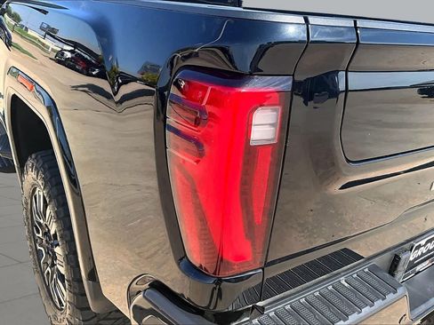 Used 2024 GMC Sierra 2500 Denali Ultimate AWD/4WD image 20