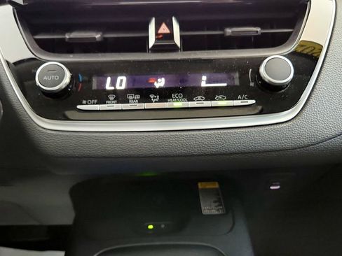 Used 2024 Toyota Corolla LE w/ LE Premium Package FWD image 41
