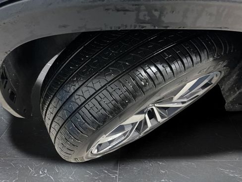 Used 2022 Volkswagen Atlas SE w/ Panoramic Sunroof Package image 37