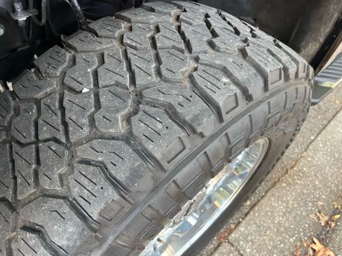 Used 2017 Ford F250 Lariat w/ FX4 Off-Road Package image 11