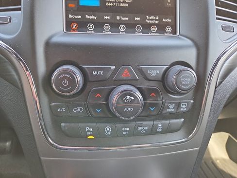 Used 2020 Jeep Grand Cherokee Laredo image 18