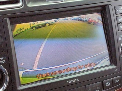 Used 2011 Toyota Highlander Limited w/ Tow Pkg image 20