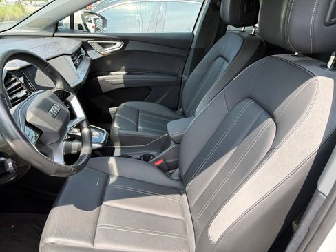 Used 2023 Audi Q4 e-tron Premium Plus w/ Premium Plus AWD/4WD image 5