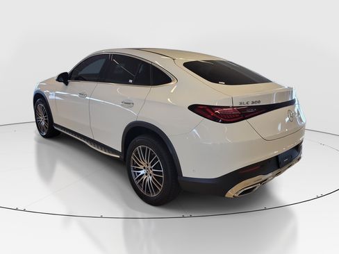 Used 2024 Mercedes-Benz GLC 300 4MATIC image 6