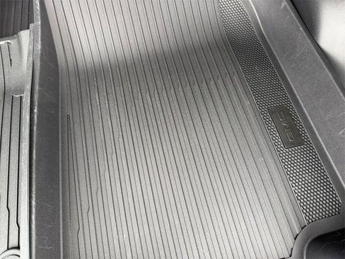 New 2026 GMC Terrain Denali w/ LPO, Floor Liner Package image 33