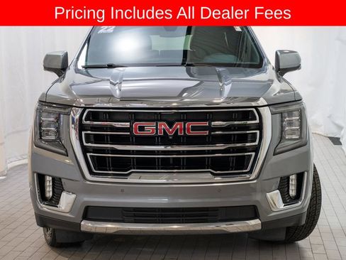 Used 2022 GMC Yukon SLT w/ SLT Luxury Package AWD/4WD image 2
