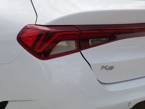 Certified 2022 Kia K5 EX w/ EX Premium Package FWD image 17