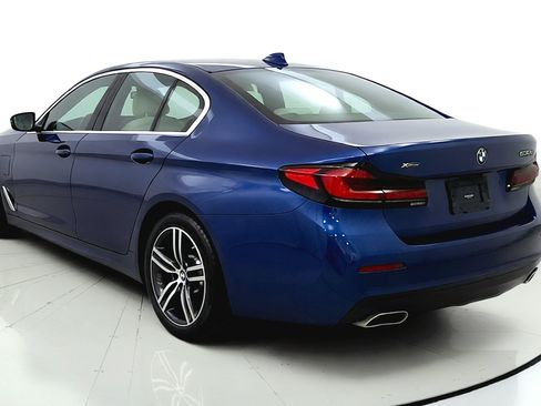 Used 2021 BMW 530e xDrive w/ Premium Package AWD/4WD image 9