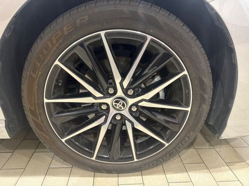 Used 2023 Toyota Camry SE FWD image 11