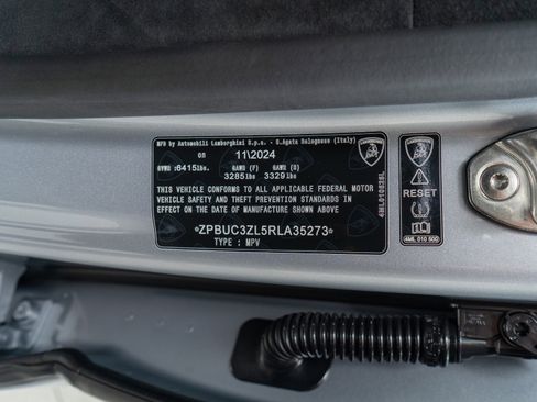 Used 2024 Lamborghini Urus Performante image 20