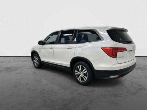 Used 2017 Honda Pilot EX image 9