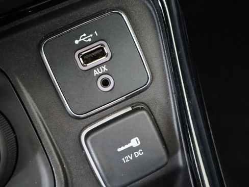 Used 2019 Jeep Compass Limited image 32